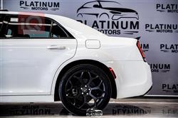 کرایسلەر 300